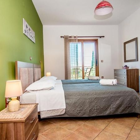 Villa Irida Afrato Buitenkant foto