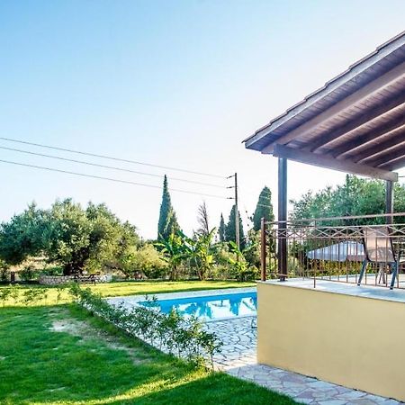 Villa Irida Afrato Buitenkant foto