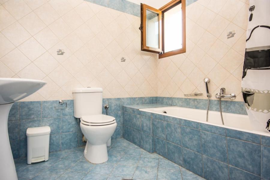 Villa Irida Afrato Buitenkant foto
